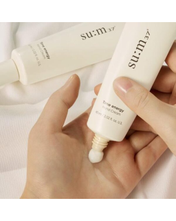 Luxurious nourishing hand cream with fermented natural plant extracts.