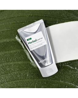 La mascarilla tiene un excelente efecto exfoliante y limpiador, tiene un fuerte efecto antioxidante y mejora el tono de la piel