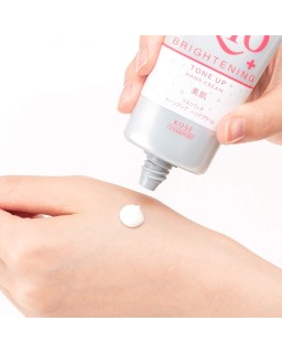 This hand cream restores moisture to dry, chapped hands brightens skin with porcelain white tone in one application.