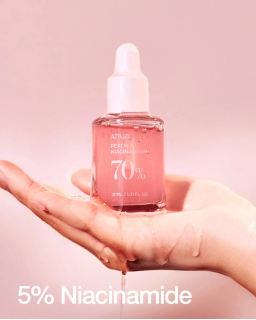 Un sérum iluminador con melocotón y niacinamida, diseñado para restaurar el brillo natural y saludable de tu piel.