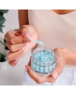 Refreshing face cream contains 57 hyaluronic acid capsules to moisturize skin and promote elasticity