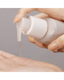 A gel cleanser that gently pulls dirt, makeup, and grime from pores while softening skin